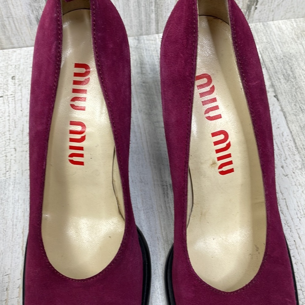 Miu Miu Fuchsia Suede Heels with Black Chunky Heel - Picture 12 of 14